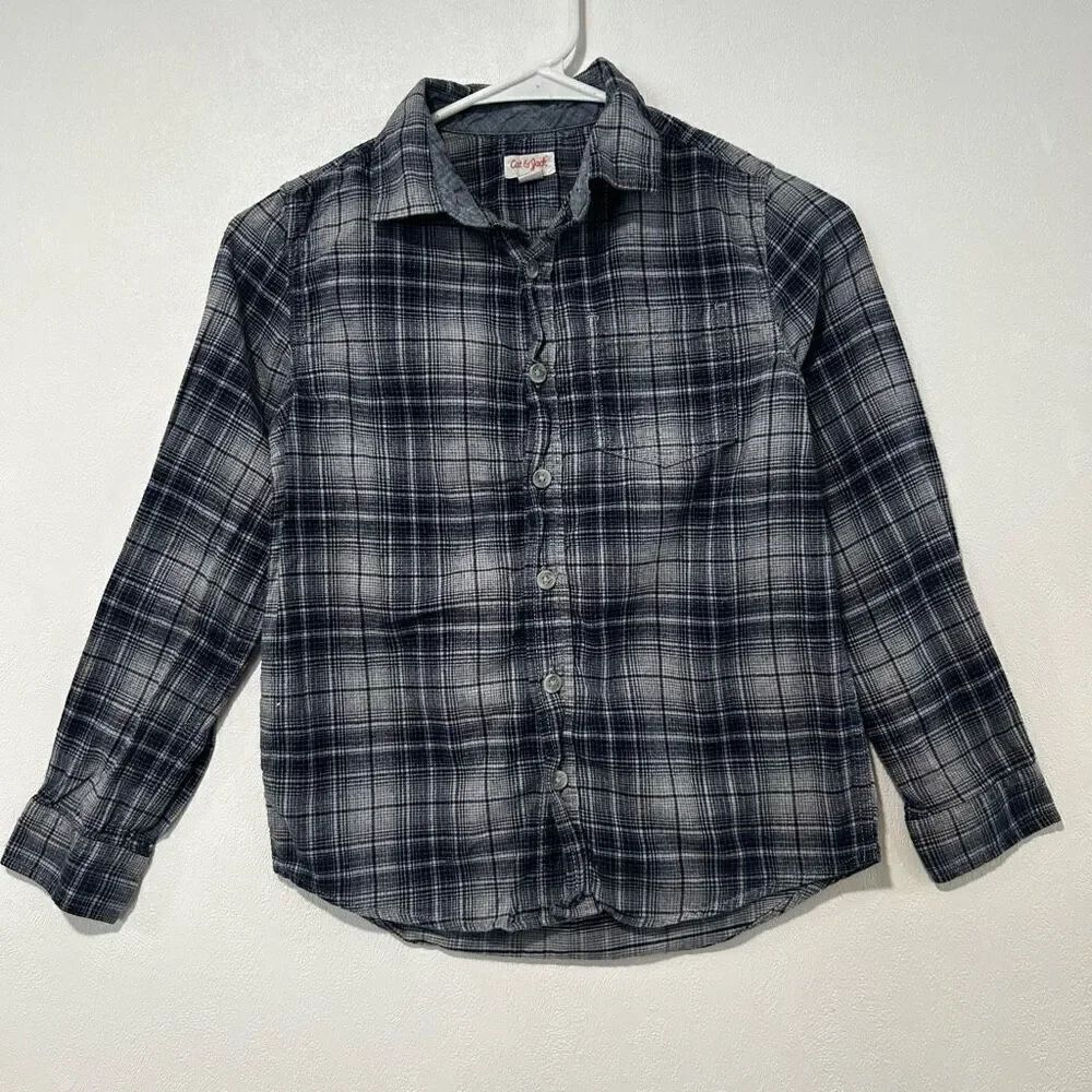 Cat & Jack Kids Navy Plaid Flannel – Size M (8/10)